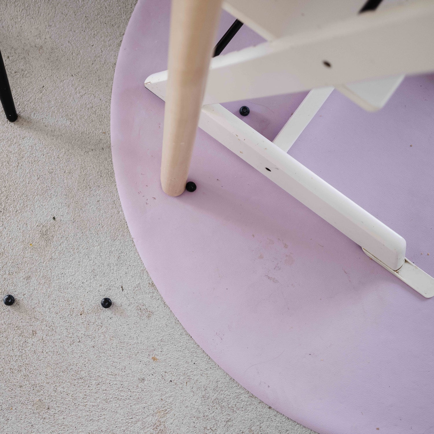 Roam Round Lilac/Red silicone splat mat, round mat under the high chair catching dropped blueberries